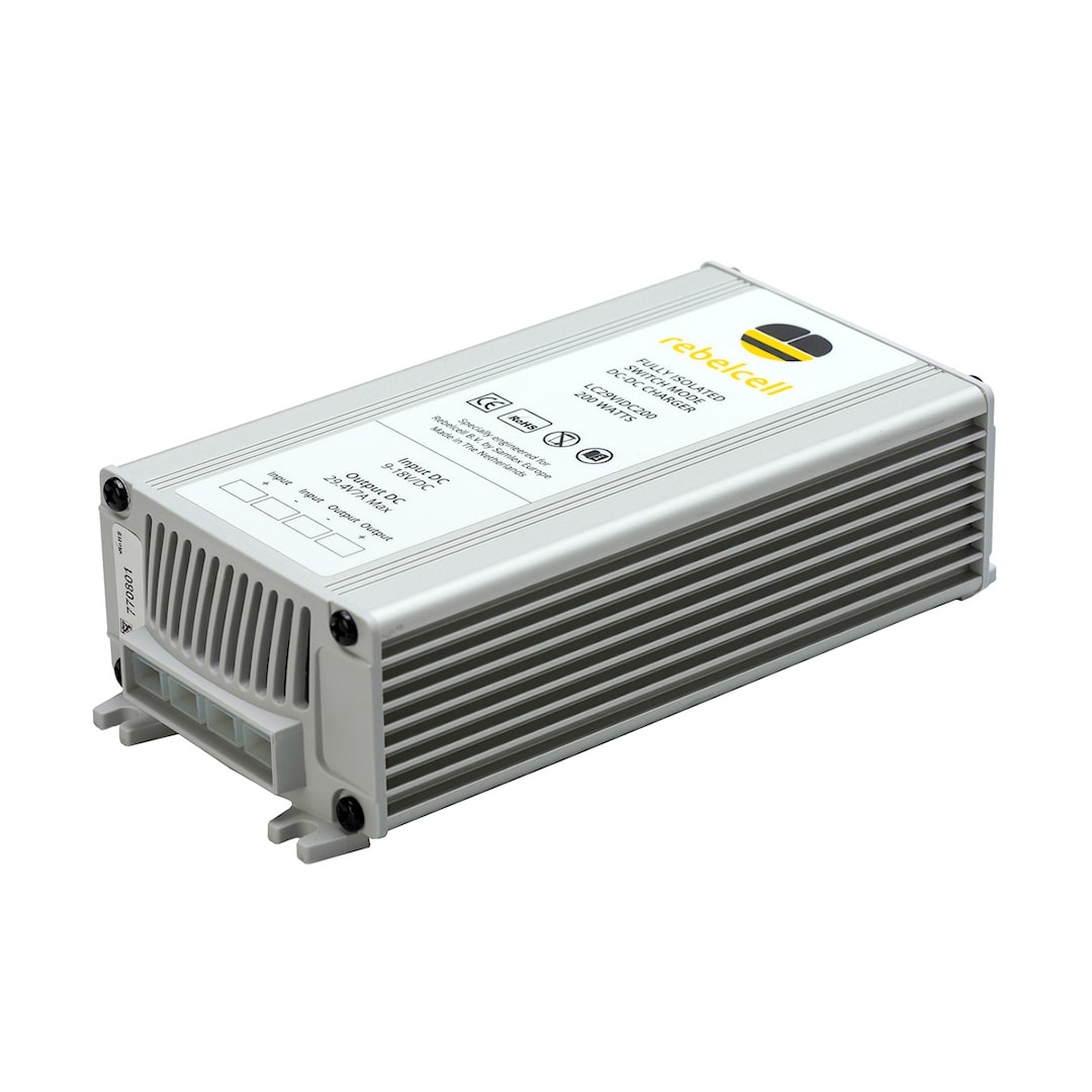 Rebelcell Range Extender .4V 7A Latausrele