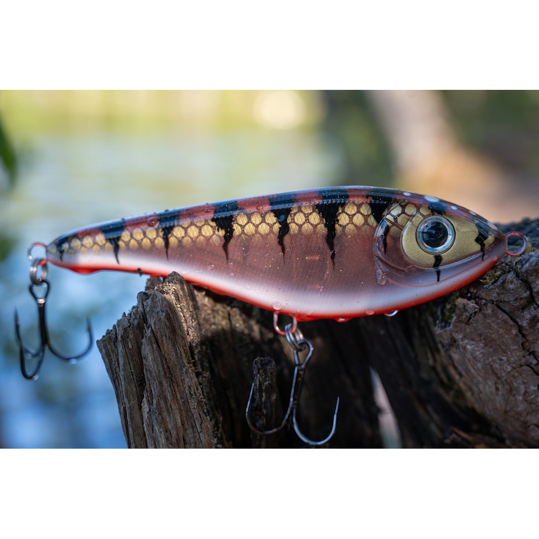 Strike Pro Buster Jerk 15 cm jerkki Monkey Lure Factory erikoisvärit 5