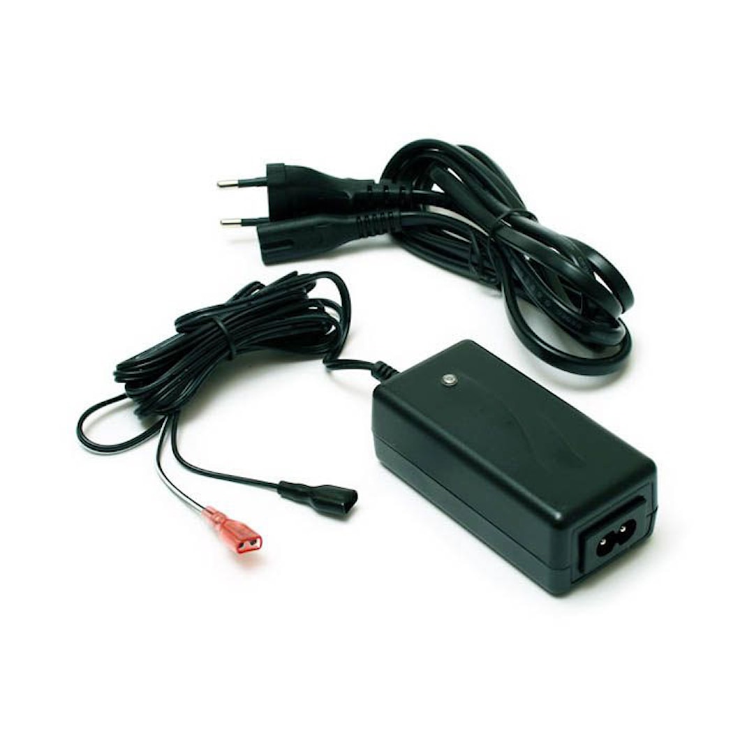 Humminbird 12V 1A Laturi